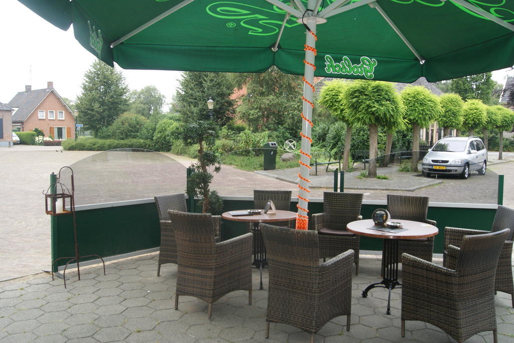 Hotel Cafe Zaal Heezen Steenderen Exterior foto